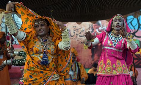 Le Festival de Lok Virsa, Un Héritage Culturel Pakistanais Récent et Vibrant